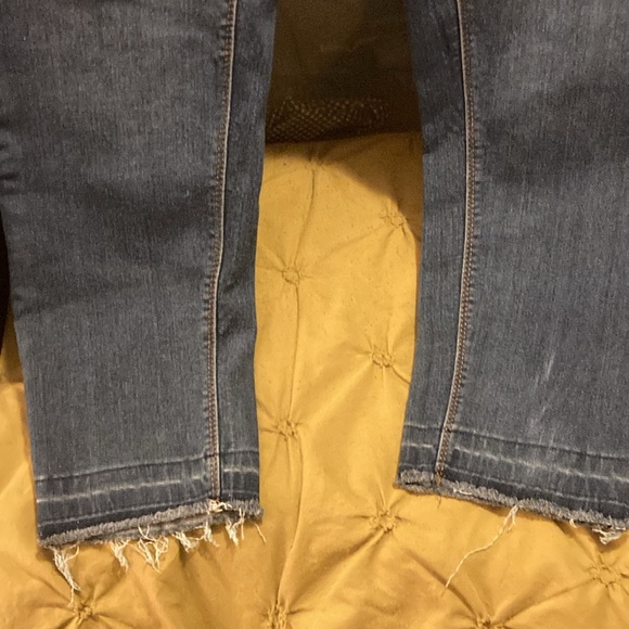 Capris - Picture 6 of 9